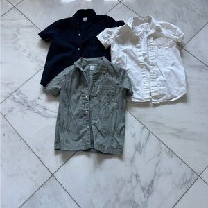 Xsmall size 4/5 Gap shirts